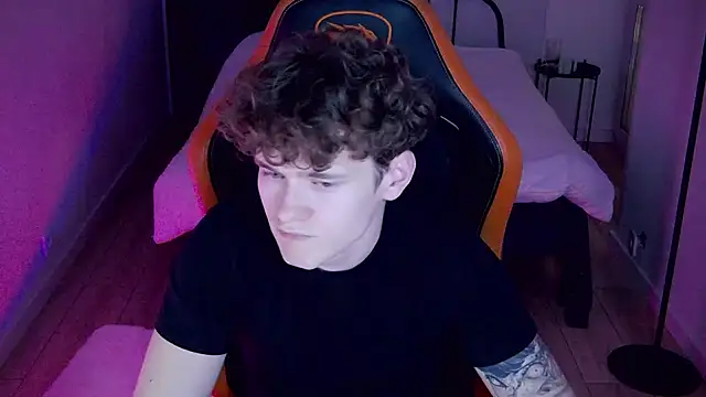 DanyDavis online show from September 10, 5:44 pm