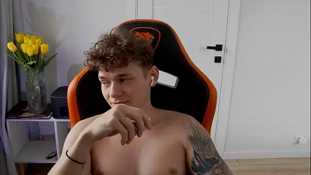 DanyDavis online show from March 10, 12:44 pm