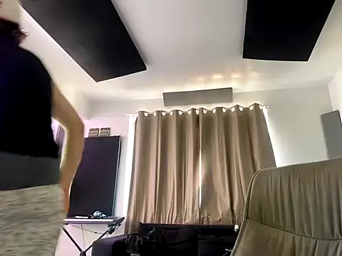 bigrosa21cm online show from December 20, 8:05 pm