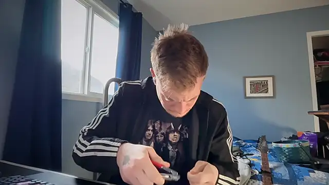 lustylyndon online show from April 10, 3:19 pm