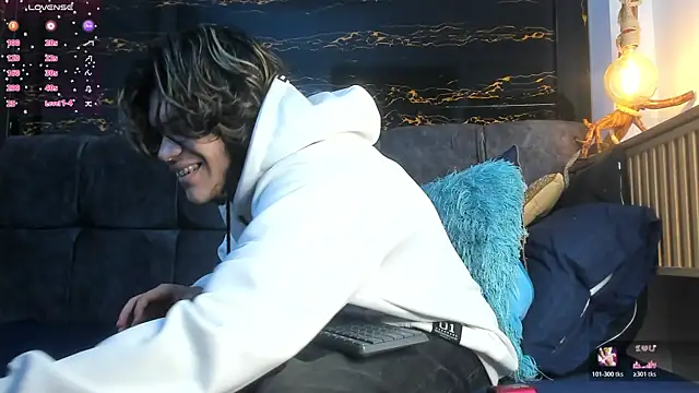 Diamond twink online show from November 4, 4:02 am