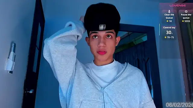 Sebax Young online show from February 7, 3:57 am