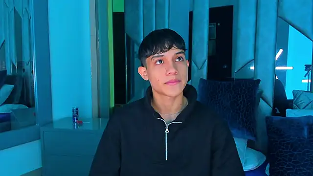 Sebax Young online show from September 18, 4:25 am