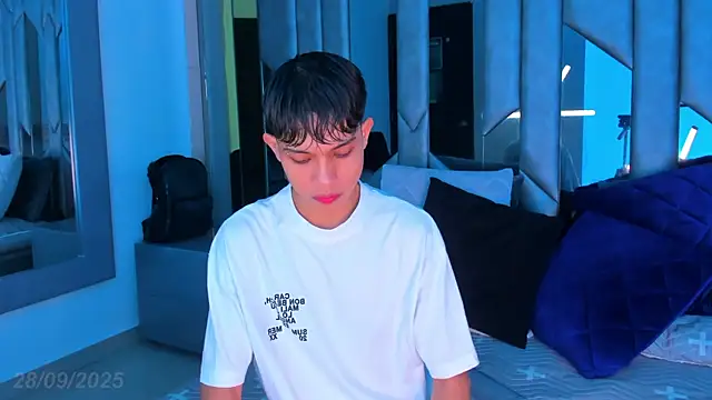 Sebax Young online show from September 28, 3:54 pm