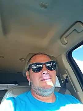 cubanitofeliz40 online show from January 5, 8:45 pm