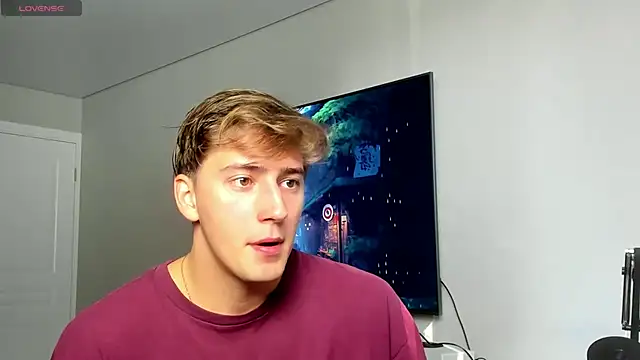 Snapshot of DaniHort chatting on October 9, 9:14 am DaniHort online show from October 9, 9:14 am