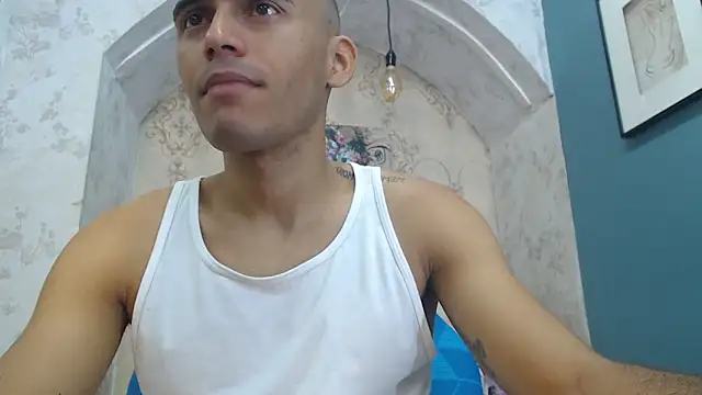 Derek Storm  online show from November 7, 11:35 am