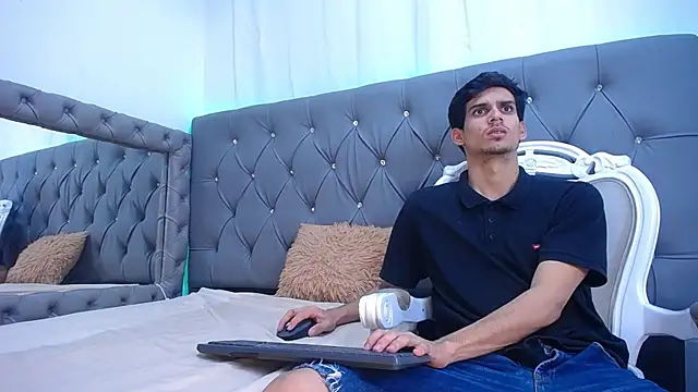 Sebalexis7 online show from October 3, 3:11 am