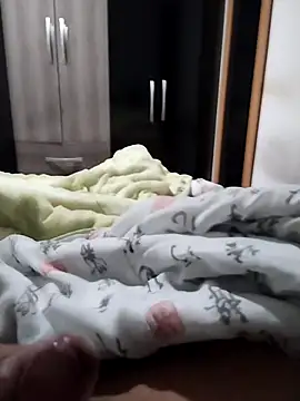 Snapshot of Alan131097 chatting on September 27, 11:46 pm Alan131097 online show from September 27, 11:46 pm