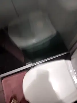 Snapshot of Alan131097 chatting on October 17, 11:53 pm Alan131097 online show from October 17, 11:53 pm