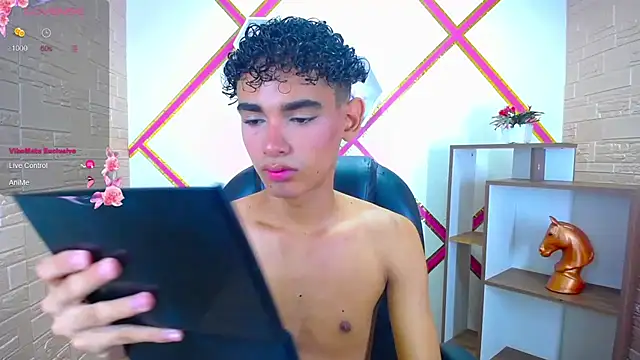 Blake Mils online show from October 30, 6:42 pm