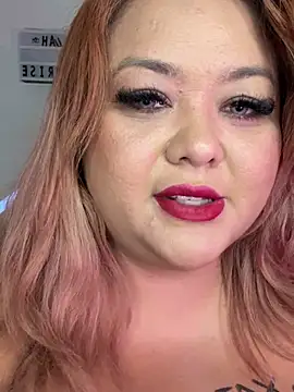 brunettecurves online show from January 15, 2:59 am