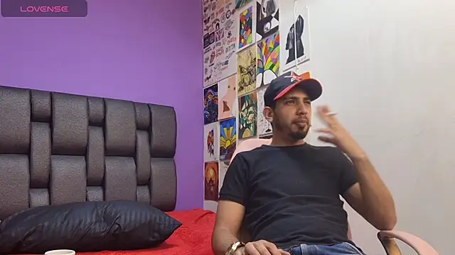 ashtoncooperr online show from October 14, 6:59 pm