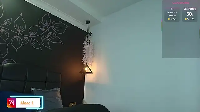 Aleecandrews online show from November 20, 7:45 pm