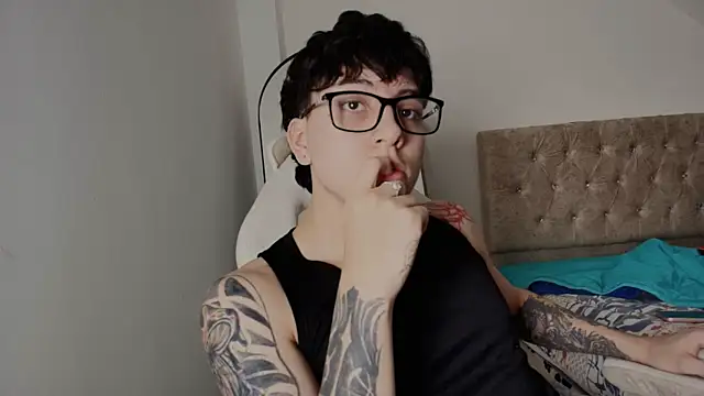 Diamond7707 online show from April 9, 12:30 am