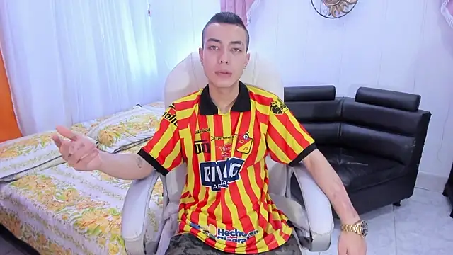 Dereck Boy8 online show from October 21, 8:34 pm