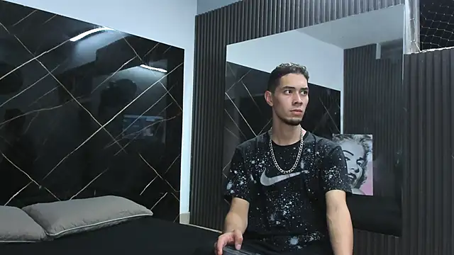  Axel 09 online show from April 7, 3:39 am