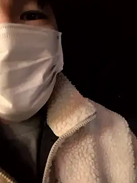 kqitooo online show from December 18, 1:07 pm