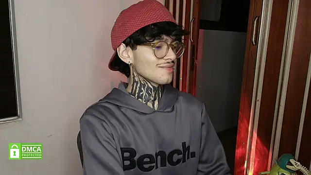 Mihail leroy online show from January 19, 7:32 am