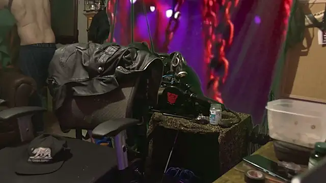 MasterDaddyCool online show from February 15, 7:51 am