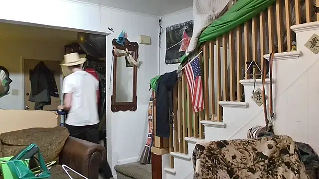 MasterDaddyCool online show from October 8, 9:13 am