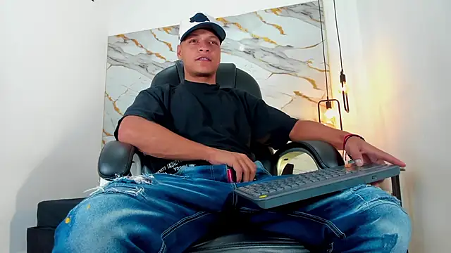 Ricky Owens1 online show from October 25, 2:30 pm