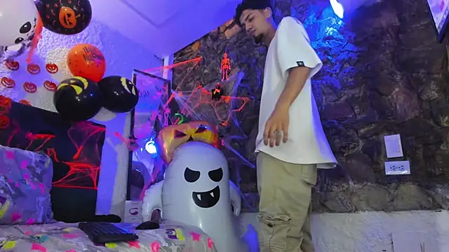 Chris Angel  online show from November 1, 1:04 pm