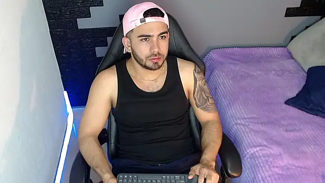 adamhairy online show from November 8, 12:58 am