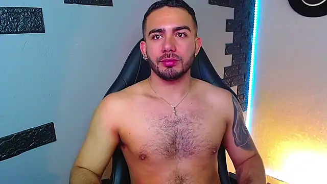 adamhairy online show from June 28, 7:42 pm