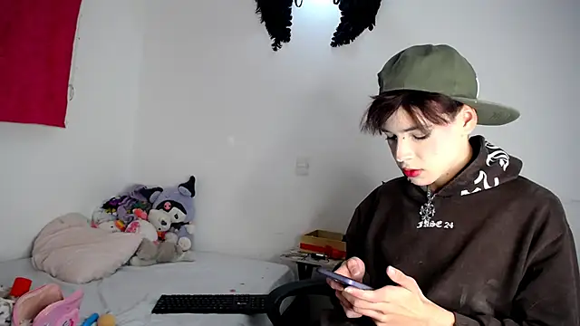 lucky stricke online show from October 25, 4:03 am