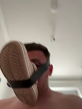 rubber oliver online show from April 22, 5:18 pm