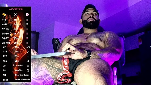 Max-prada online show from March 2, 7:15 am