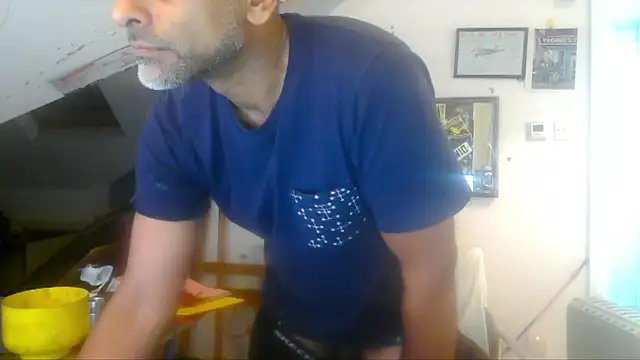 mista sista fista online show from April 15, 11:15 pm