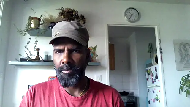 Snapshot of frenchblackc31 chatting on September 12, 8:36 am frenchblackc31 online show from September 12, 8:36 am
