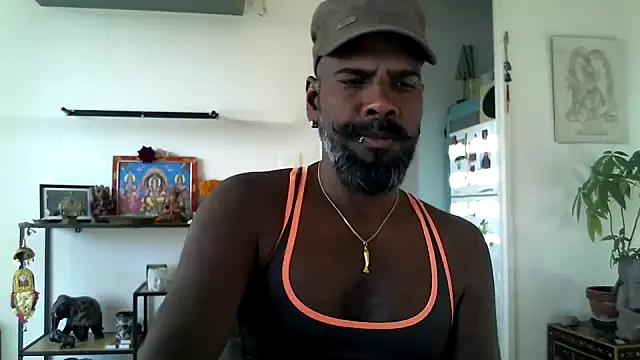 Snapshot of frenchblackc31 chatting on October 14, 3:52 pm frenchblackc31 online show from October 14, 3:52 pm