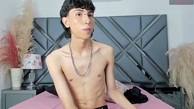 Milan LewisS online show from December 1, 12:52 pm