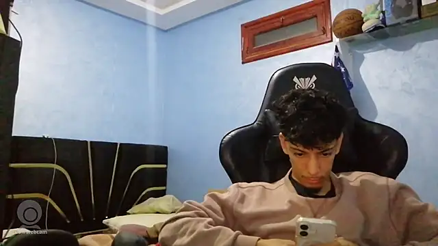 Dark DesireX online show from March 12, 8:05 pm