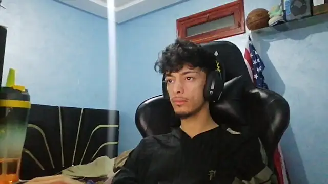 Dark DesireX online show from March 22, 1:05 pm