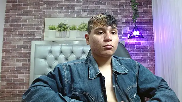 dondanys online show from October 9, 8:03 pm