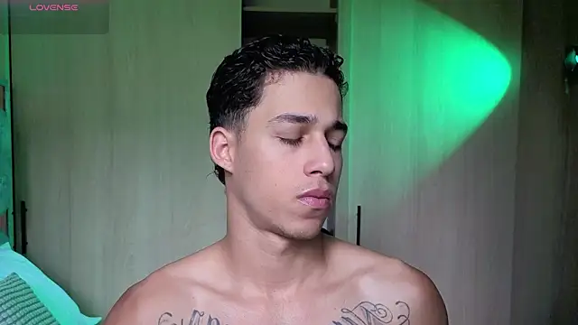 orionblaze69  online show from November 6, 4:32 pm