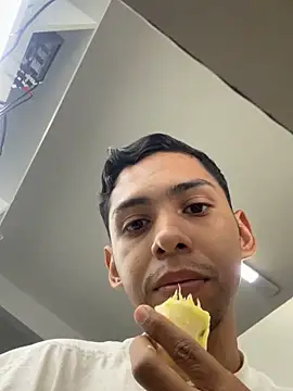 Oqui online show from April 13, 7:14 pm