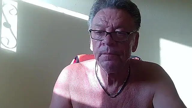 Unique X perience online show from March 15, 10:16 pm