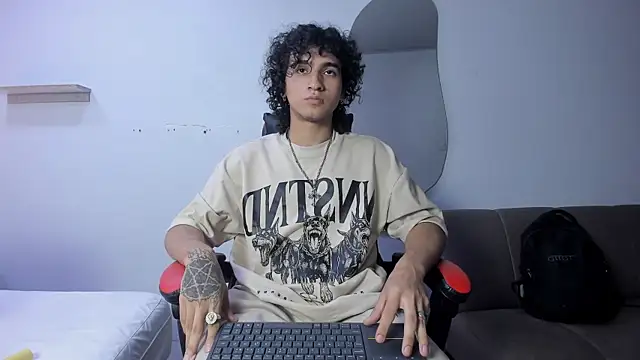 JackesTaylor online show from April 15, 6:13 am