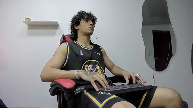 JackesTaylor online show from October 19, 5:01 am