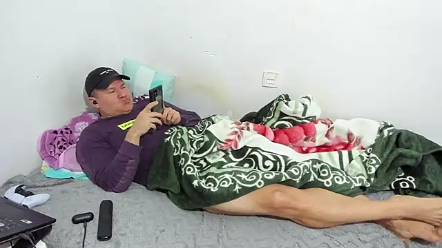 Snapshot of fuckynations chatting on March 22, 6:54 am fuckynations online show from March 22, 6:54 am