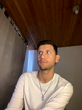 Michaell Spinelly online show from October 21, 6:55 pm