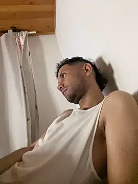 Michaell Spinelly online show from December 14, 2:40 am