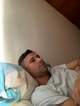 Michaell Spinelly online show from November 5, 8:00 pm