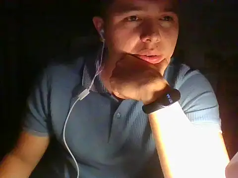 Snapshot of Haustin202 chatting on October 26, 10:45 pm Haustin202 online show from October 26, 10:45 pm