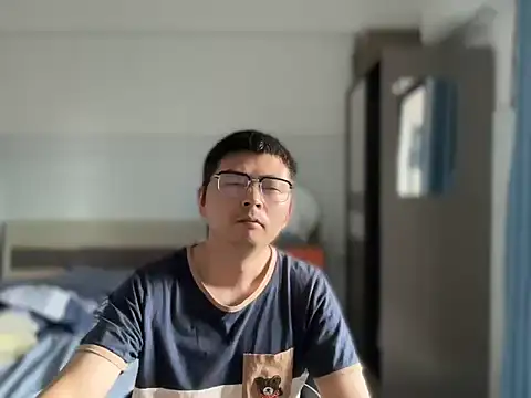 Snapshot of hardysuning chatting on November 1, 7:34 am hardysuning online show from November 1, 7:34 am